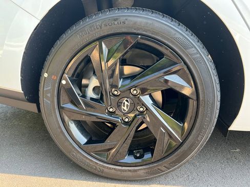 New 2026 Hyundai Elantra Sport FWD image 18