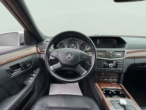 Used 2011 Mercedes-Benz E 350 4MATIC Sedan image 11