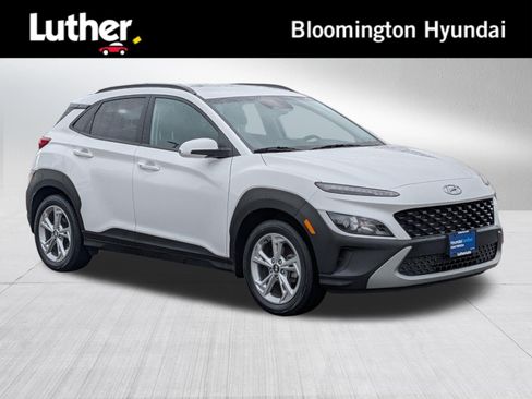Certified 2022 Hyundai Kona SEL FWD image 1