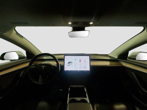 Used 2021 Tesla Model 3 Standard Range Plus image 17