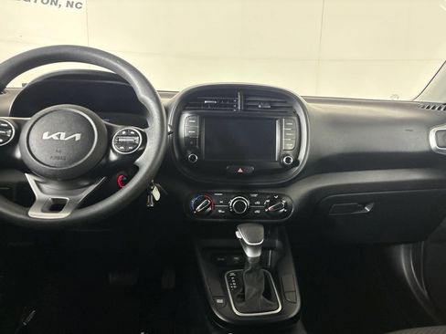 Used 2024 Kia Soul LX w/ Option Group 015 FWD image 22
