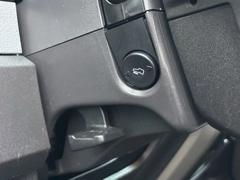 Used 2011 Ford F150 XLT w/ XLT Convenience Pkg image 30