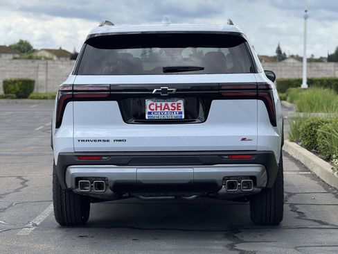 New 2026 Chevrolet Traverse Z71 w/ Driver Confidence Package image 6