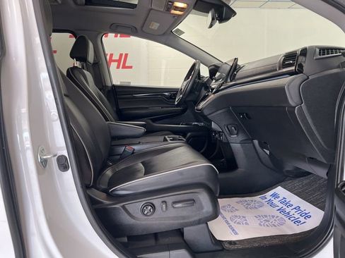 Used 2024 Honda Odyssey Elite image 14