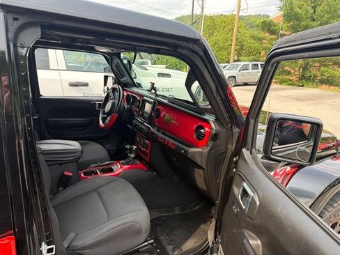 Used 2021 Jeep Gladiator Sport AWD/4WD image 5