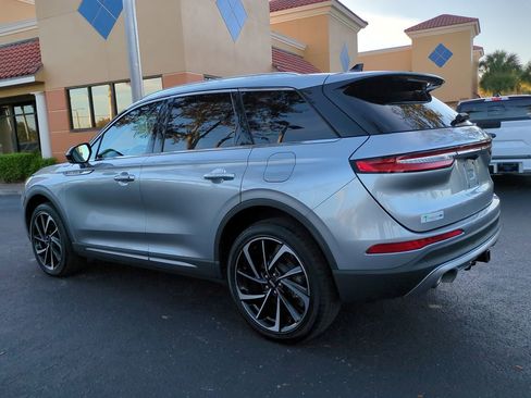 Used 2023 Lincoln Corsair Reserve w/ Towing Package image 6