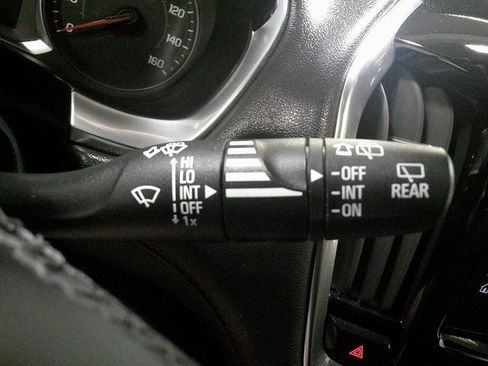 Used 2023 Chevrolet Traverse RS image 42