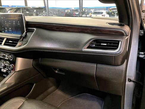 Used 2022 Chevrolet Tahoe LT w/ Luxury Package AWD/4WD image 13