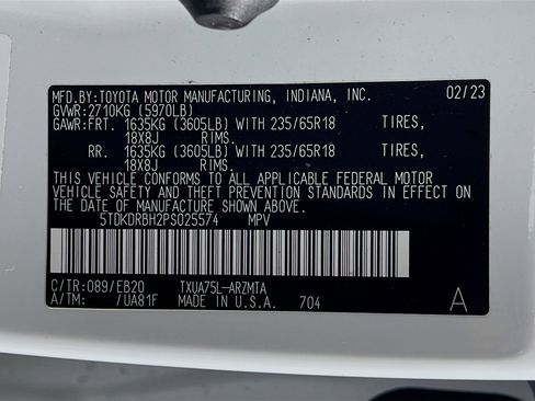 Used 2023 Toyota Highlander XLE image 28