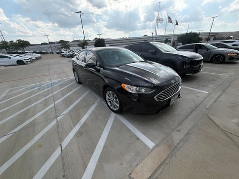 Used 2020 Ford Fusion SE FWD image 7
