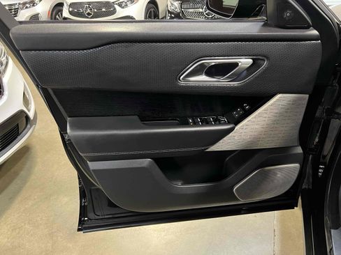 Used 2018 Land Rover Range Rover Velar R-Dynamic SE image 78