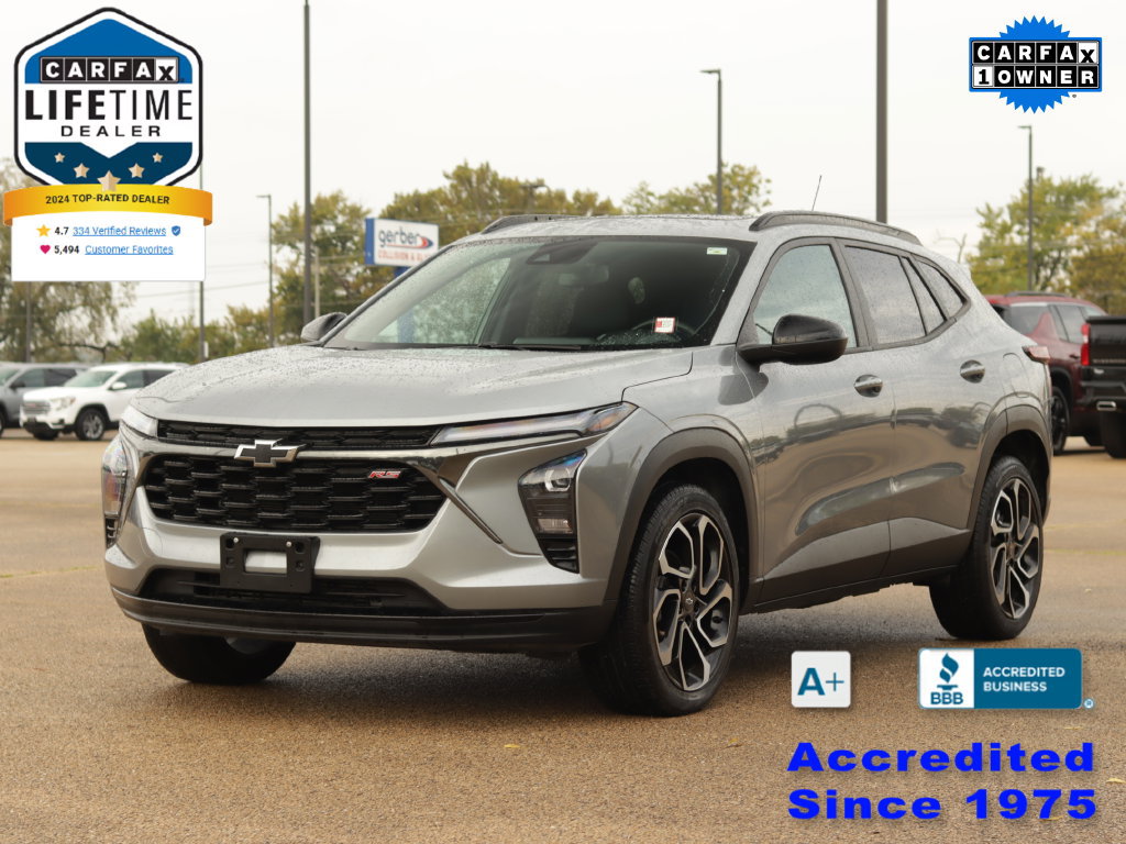 Used 2025 Chevrolet Trax RS w/ Sunroof Package FWD image 3