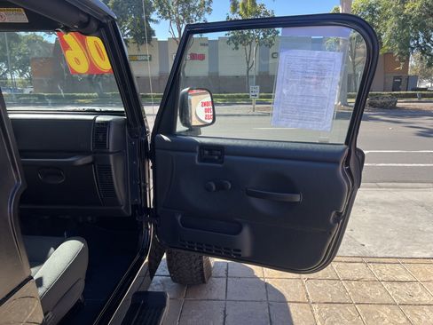 Used 2006 Jeep Wrangler Unlimited image 29