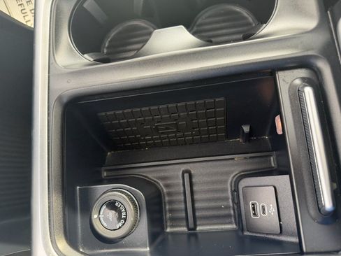 Used 2025 Ford Expedition Active AWD/4WD image 15