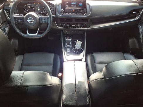 Used 2023 Nissan Rogue SV w/ SV Premium B Package FWD image 10
