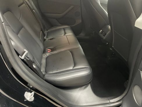 Used 2020 Tesla Model Y Long Range image 33