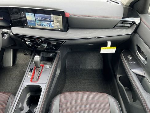 New 2025 Nissan Kicks SR w/ SR Premium Package image 35