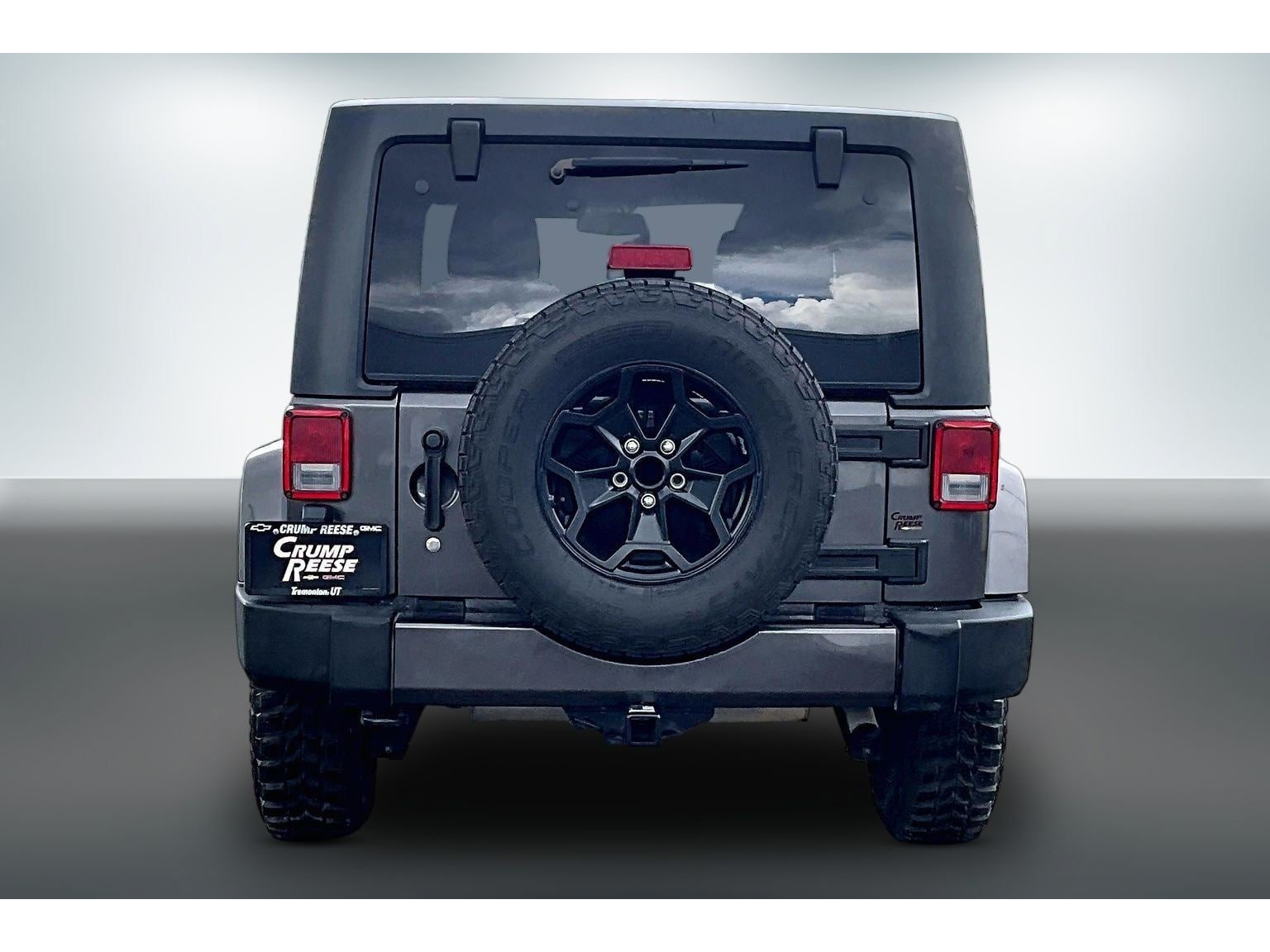 Used 2016 Jeep Wrangler Unlimited Sahara w/ Connectivity Group AWD/4WD image 5