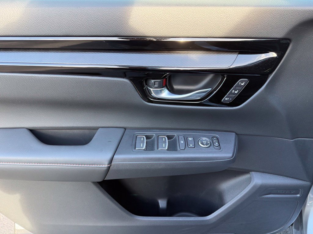 Used 2025 Honda CR-V Sport Touring image 15