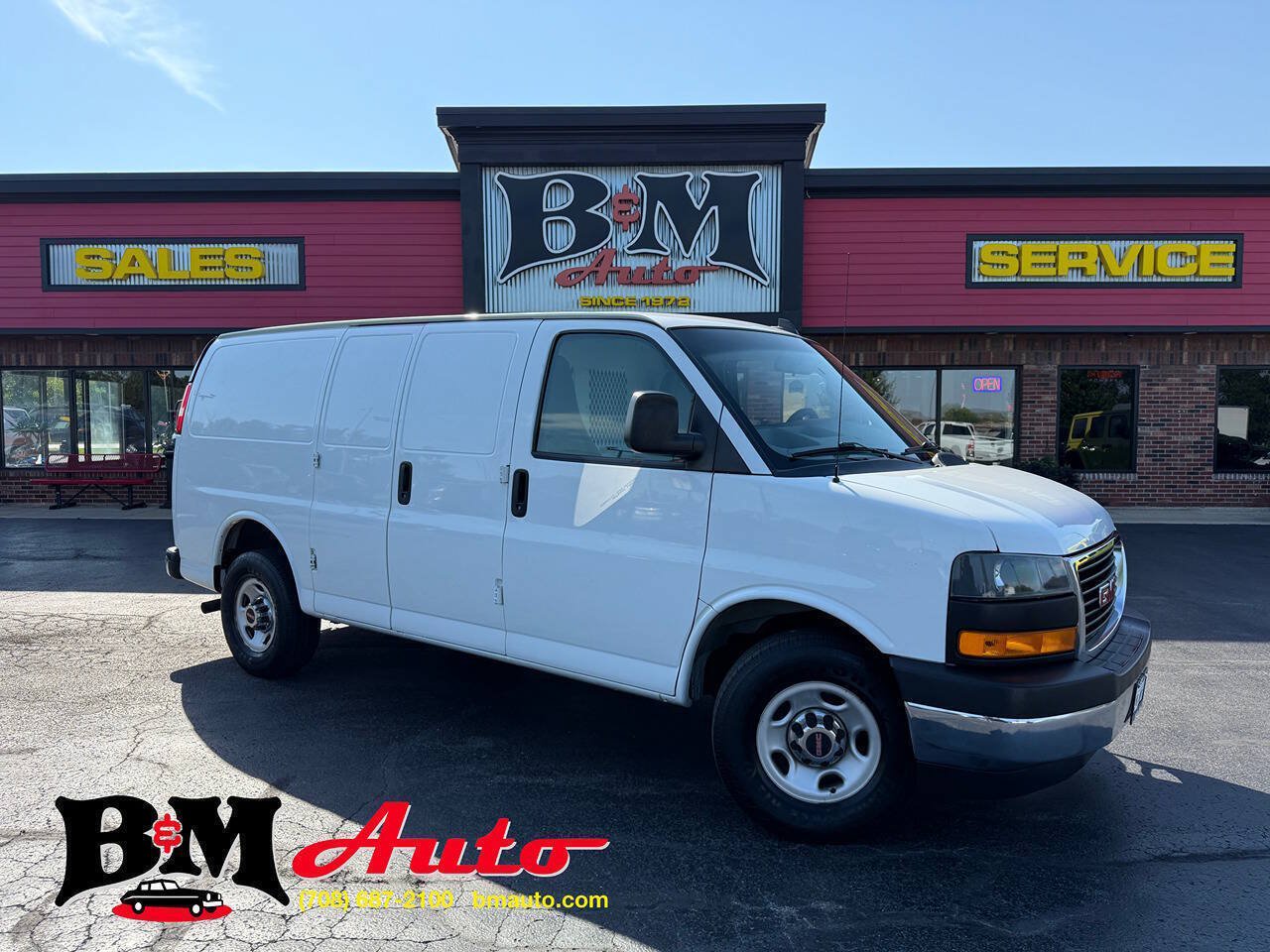 Used 2020 GMC Savana 3500 w/ Driver Convenience Package RWD image 1