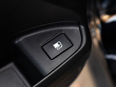 Certified 2025 Honda Ridgeline Black Edition image 41