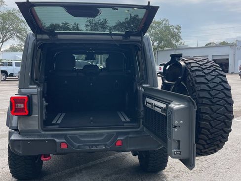 Used 2021 Jeep Wrangler Unlimited Rubicon w/ Xtreme Recon 35" Tire Package AWD/4WD image 22