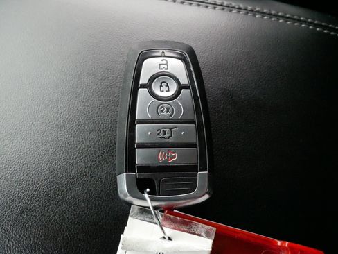 Used 2021 Ford Explorer Limited w/ Hybrid Equipment Group 310A AWD/4WD image 33