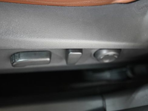 Certified 2025 Subaru Outback Touring XT AWD/4WD image 24