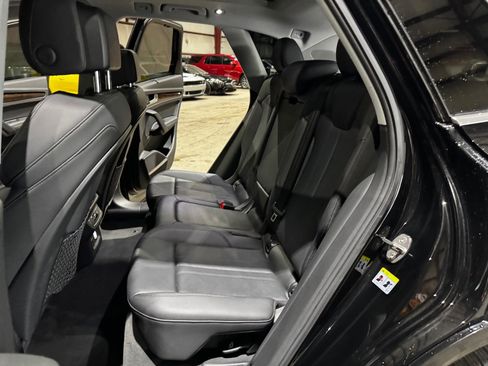 Used 2019 Audi Q5 2.0T Premium Plus w/ Premium Plus Package image 18