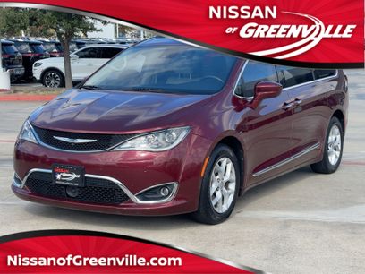 Used 2017 Chrysler Pacifica Touring-L Plus w/ Advanced Safetytec Group