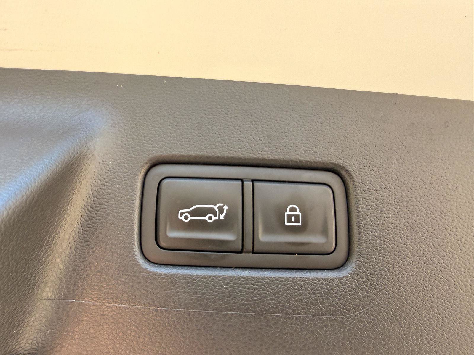 Used 2024 Hyundai Santa Fe Limited AWD/4WD image 21