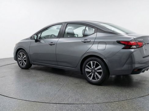 Used 2025 Nissan Versa SV image 5