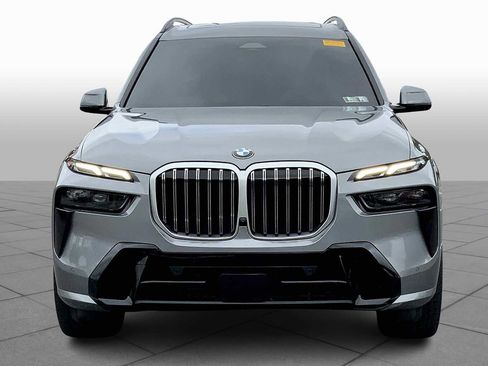 Used 2025 BMW X7 xDrive40i w/ Executive Package image 5