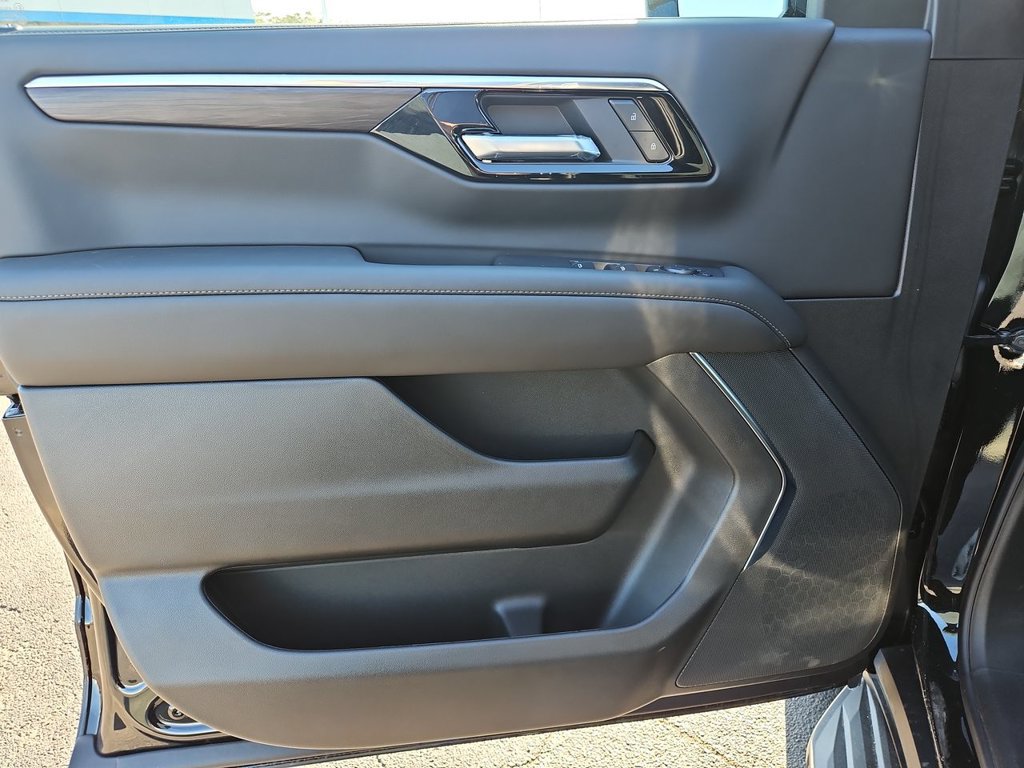 New 2025 Chevrolet Tahoe 4WD image 14