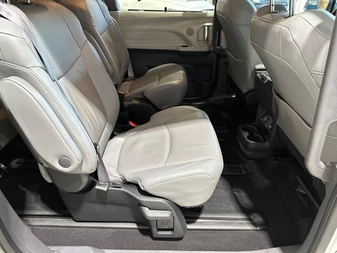 Certified 2023 Toyota Sienna Limited AWD/4WD image 20