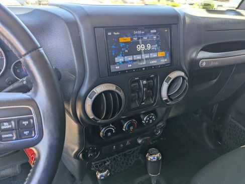 Used 2016 Jeep Wrangler Unlimited Sport w/ Quick Order Package 24S AWD/4WD image 16