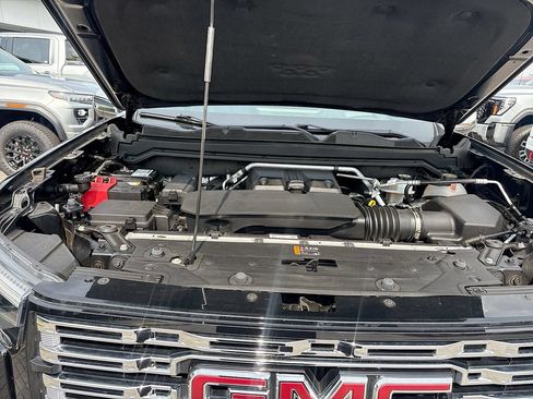 Used 2025 GMC Canyon Denali AWD/4WD image 33
