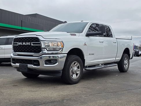 Used 2022 RAM 2500 Big Horn AWD/4WD image 3
