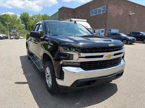 Used 2019 Chevrolet Silverado 1500 LT w/ All-Star Edition AWD/4WD image 2