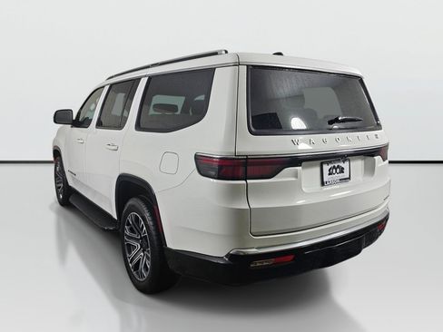 Used 2024 Jeep Wagoneer Series II AWD/4WD image 5