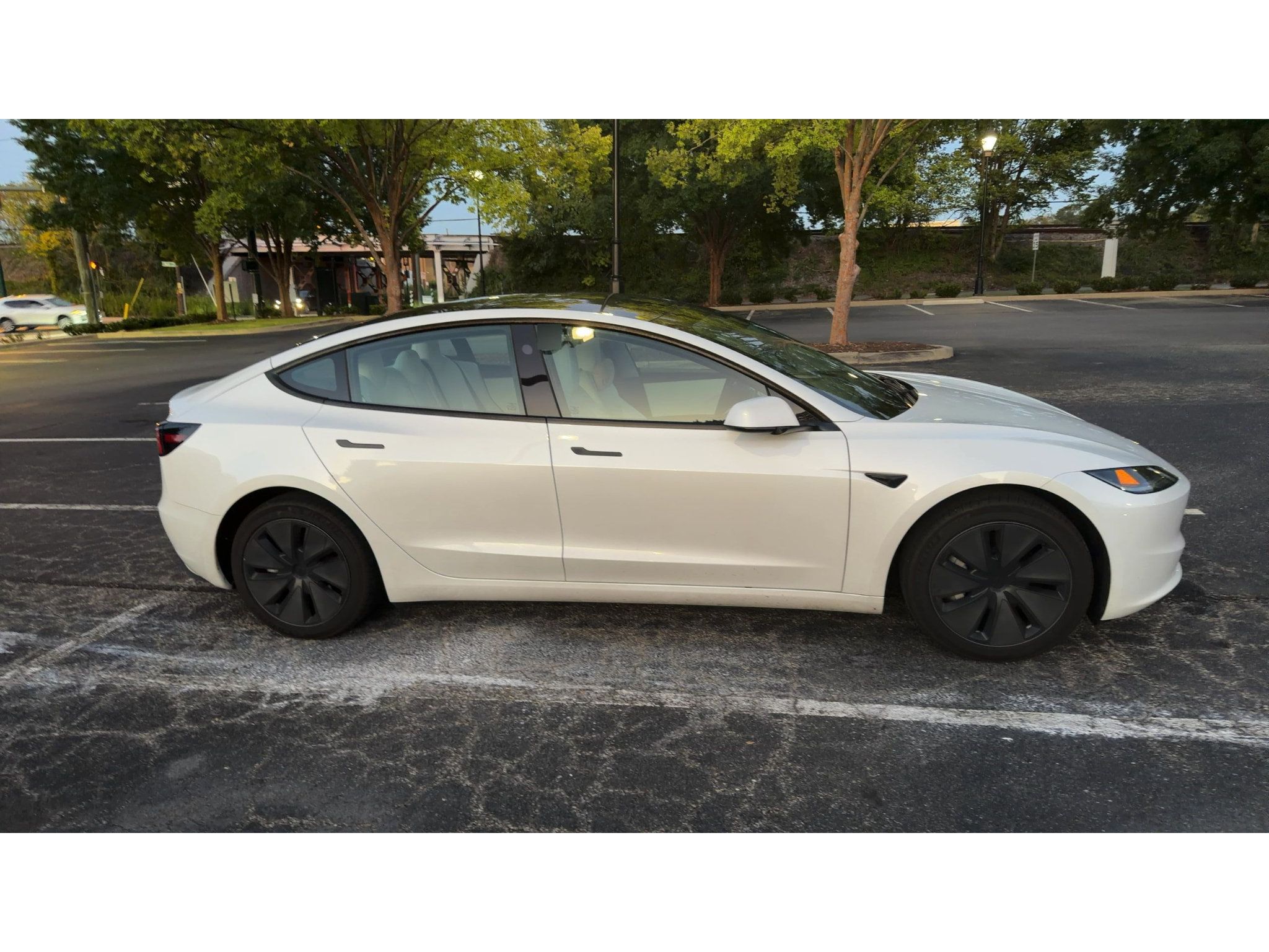 Used 2025 Tesla Model 3 Long Range RWD image 4