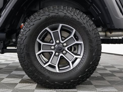 Used 2024 Jeep Gladiator Mojave AWD/4WD image 16