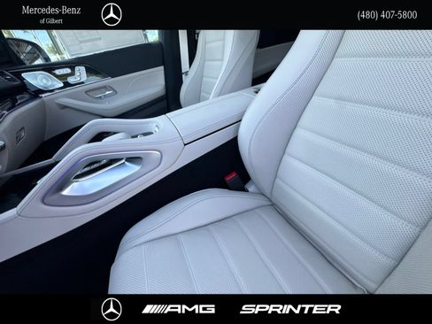 New 2026 Mercedes-Benz GLS 580 4MATIC image 15