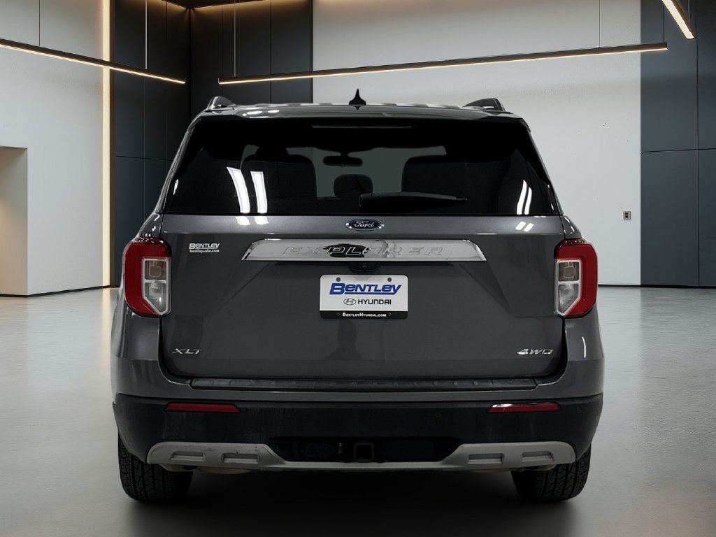 Used 2021 Ford Explorer XLT AWD/4WD image 5