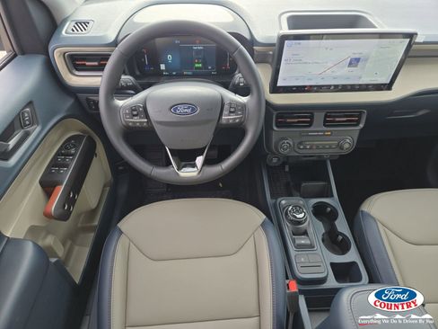 New 2025 Ford Maverick Lariat image 9