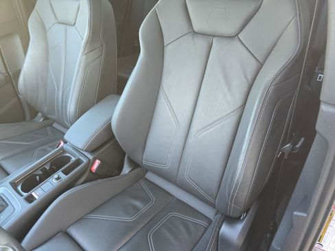 Used 2023 Audi Q3 2.0T Premium w/ Black Optic Sport Package image 14