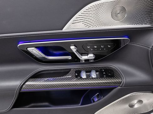 Certified 2023 Mercedes-Benz SL 63 AMG 4MATIC image 7