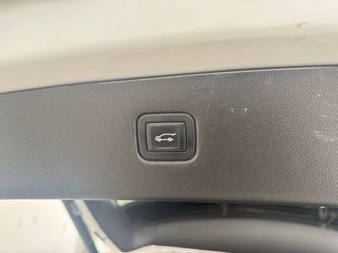 Certified 2023 Chevrolet Blazer Premier AWD/4WD image 40