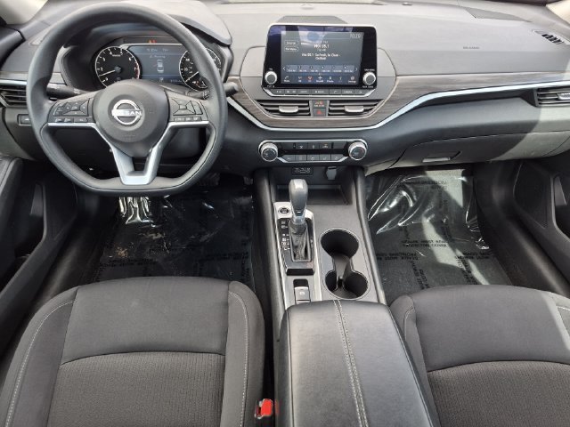 Used 2025 Nissan Altima 2.5 SV AWD/4WD image 21