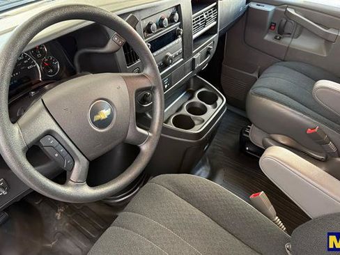 Used 2025 Chevrolet Express 2500 w/ Driver Convenience Package RWD image 10